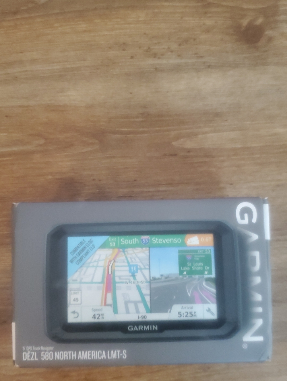 Garmin GPS Navigator in Black and Gray. - Picture 4 of 8